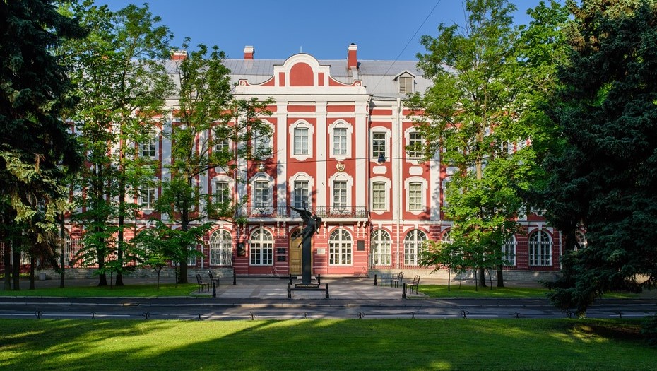 Поставка научного оборудования для одного из старейших учебных заведений России